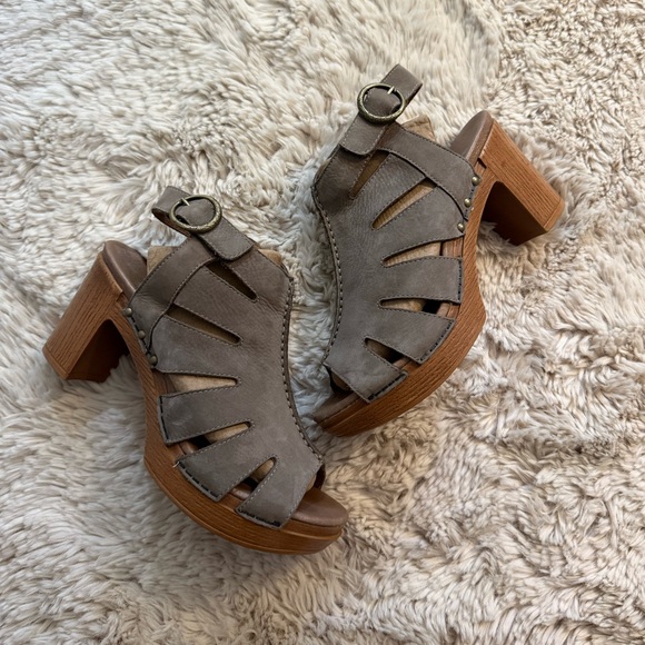 DANSKO Demetra Taupe Peep Tow Sandal Sz 39 - Picture 6 of 15